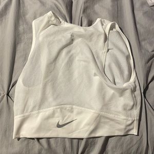 Cropped Nike tank top